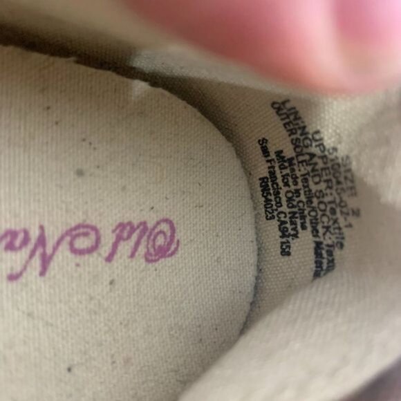 Old Navy Girls Pink Canvas Slip-On Shoes With Bow & Button Accent Size 2 - Picture 2 of 9